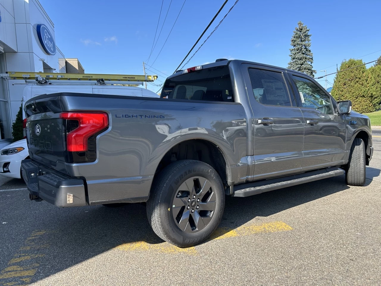 2024 Ford F-150 Lightning FLASH 4X4 https://www.st-norbertford.com/resize/b990ff35b810a3abc0cc817b2ca24889-1