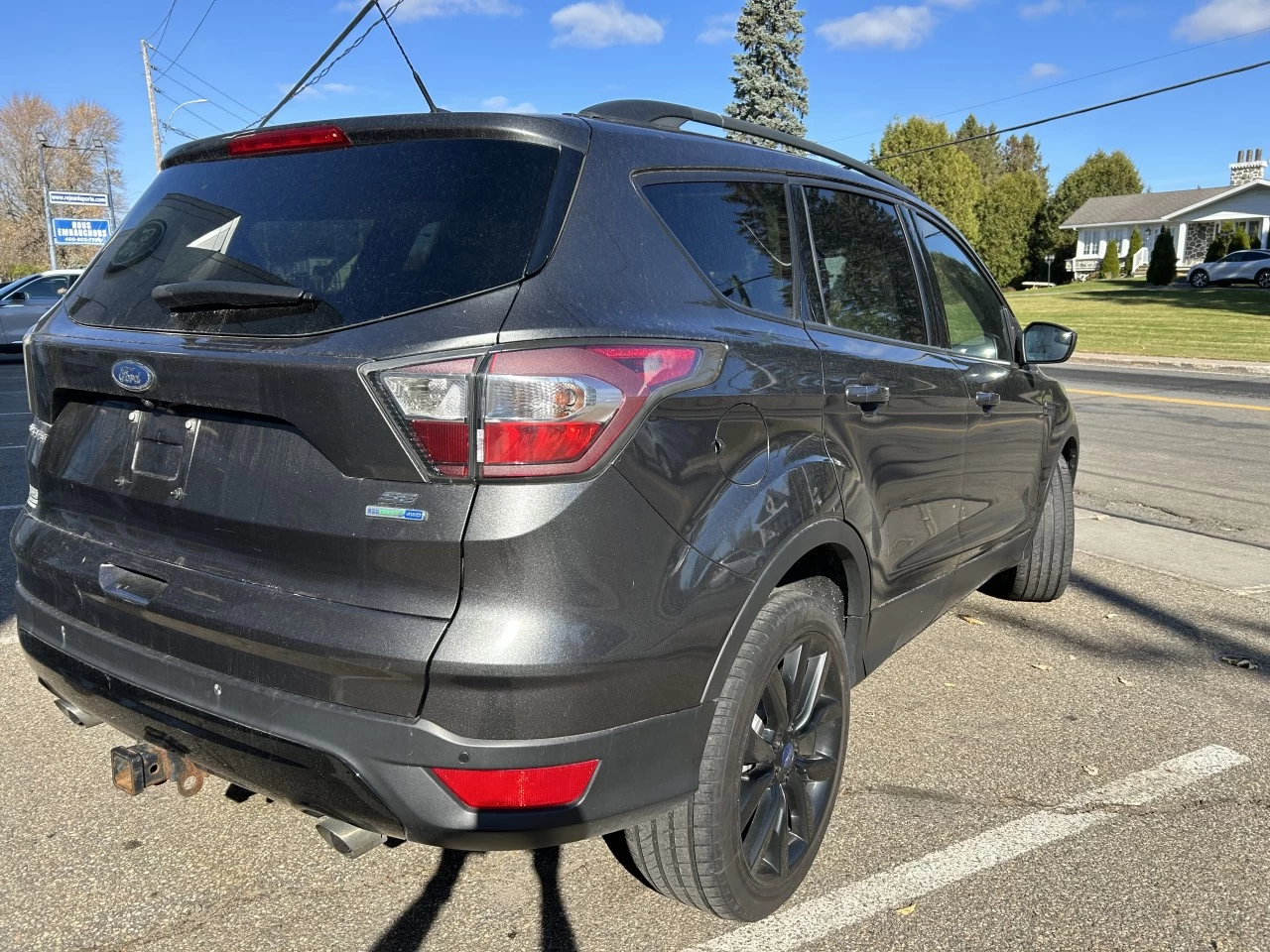 2017 Ford Escape SE Main Image