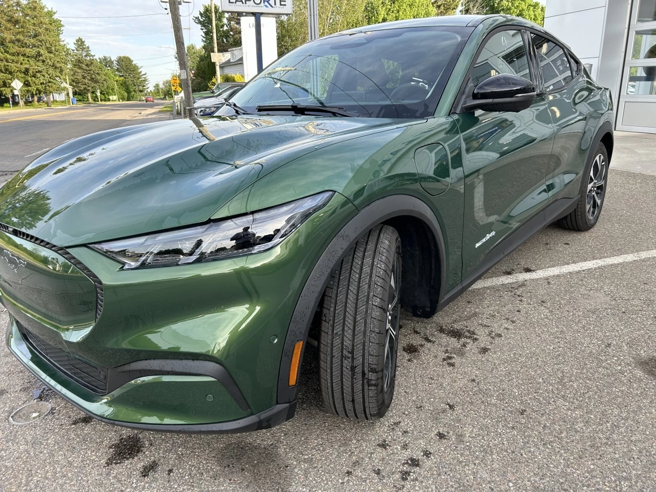 2024 Ford Mustang Mach-E Select https://www.st-norbertford.com/resize/b990ff35b810a3abc0cc817b2ca24889-1