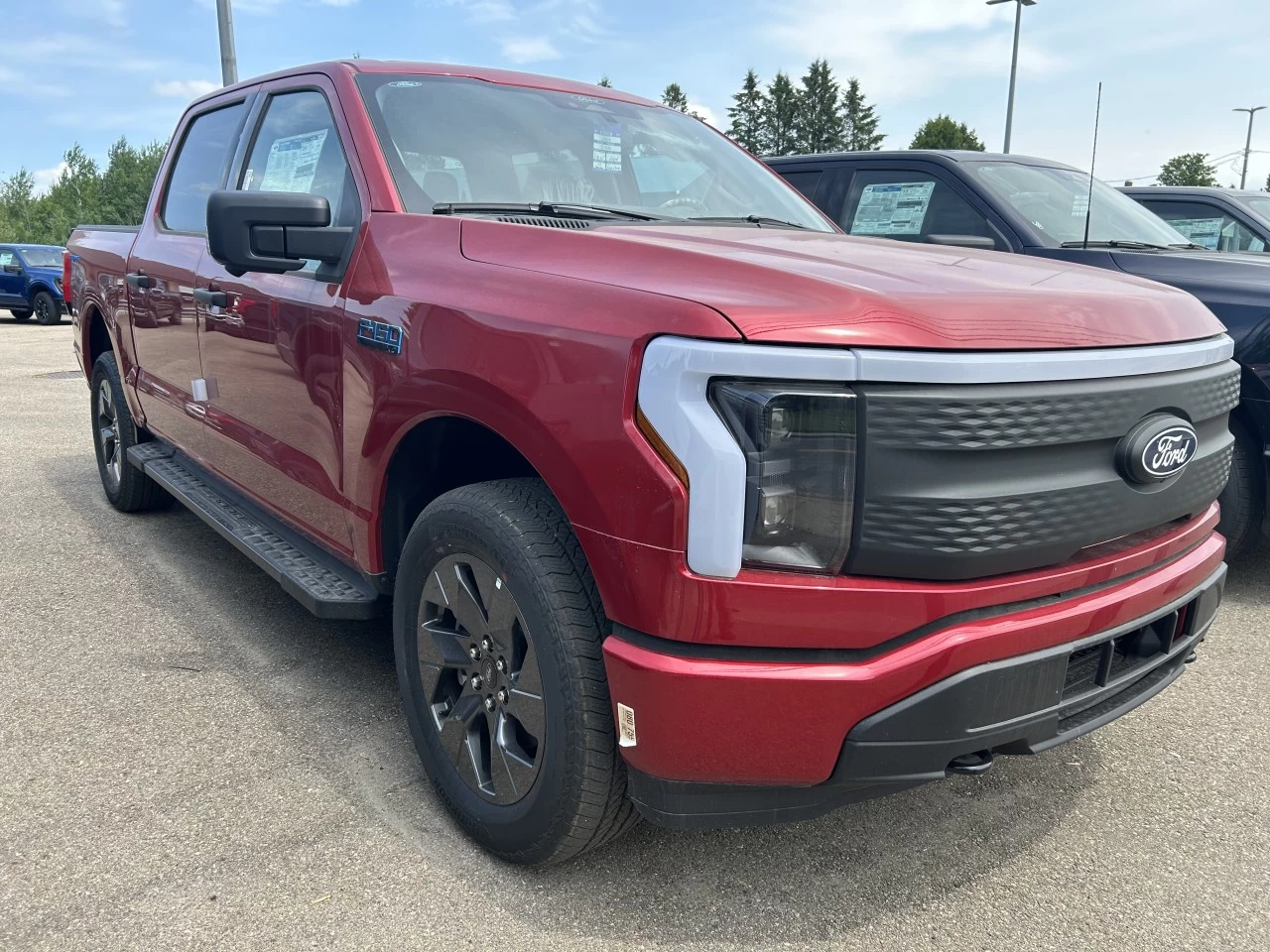 2024 Ford F-150 Lightning XLT https://www.st-norbertford.com/resize/b990ff35b810a3abc0cc817b2ca24889-1