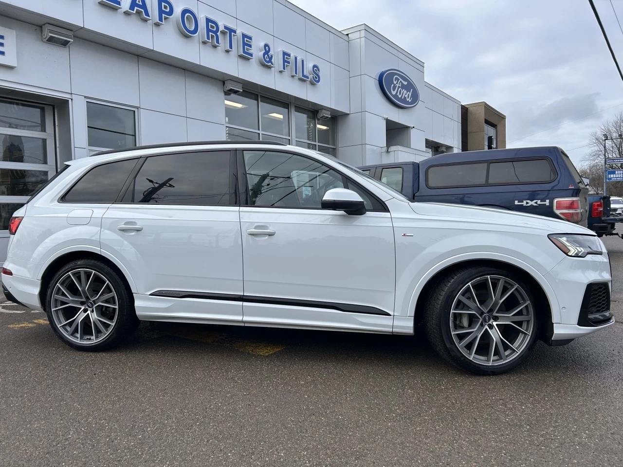 2020 Audi Q7 Technik AWD Main Image