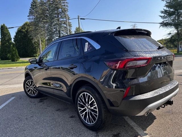 Ford Escape PHEV 2024