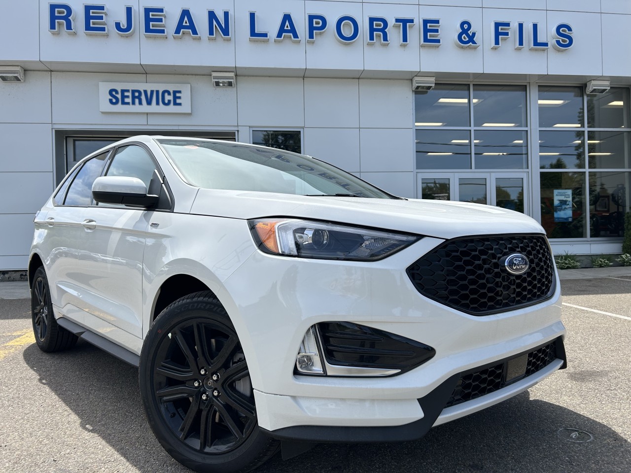 Ford 2024 Edge ST Line