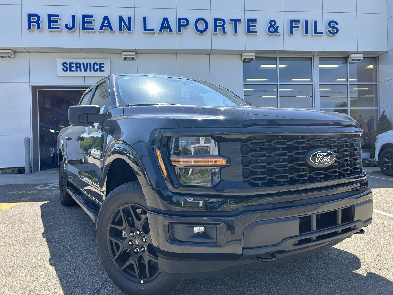 Ford 2024 F-150 STX