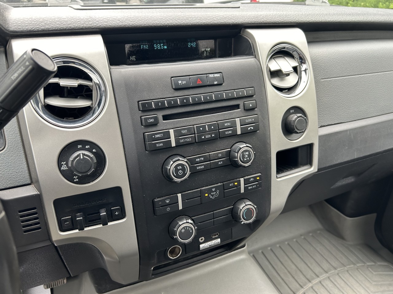 2013 Ford F-150 XLT Main Image