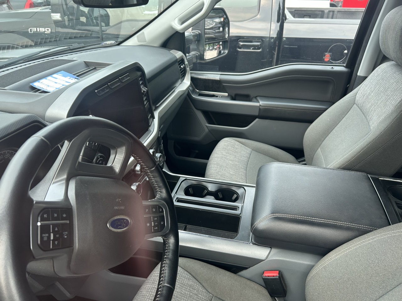 2021 Ford F-150 XLT Main Image