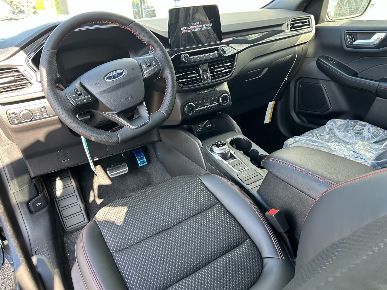 2024 Ford Escape ST-Line AWD Main Image