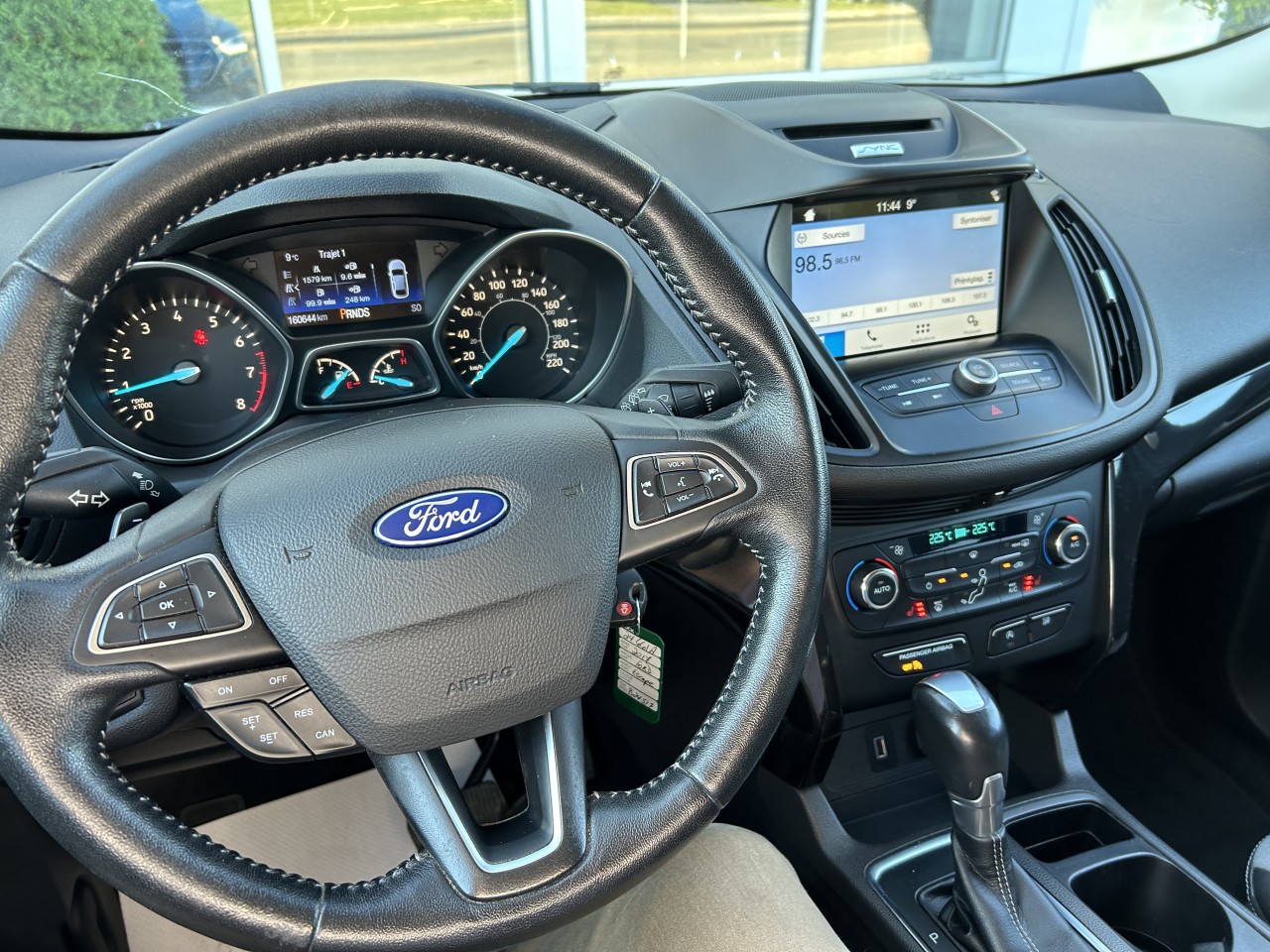 2017 Ford Escape SE Main Image