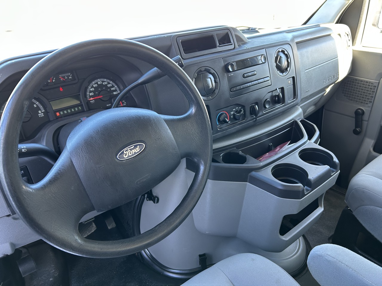 2019 Ford SÉrie E tronquÉ E-450 DRW WB Main Image