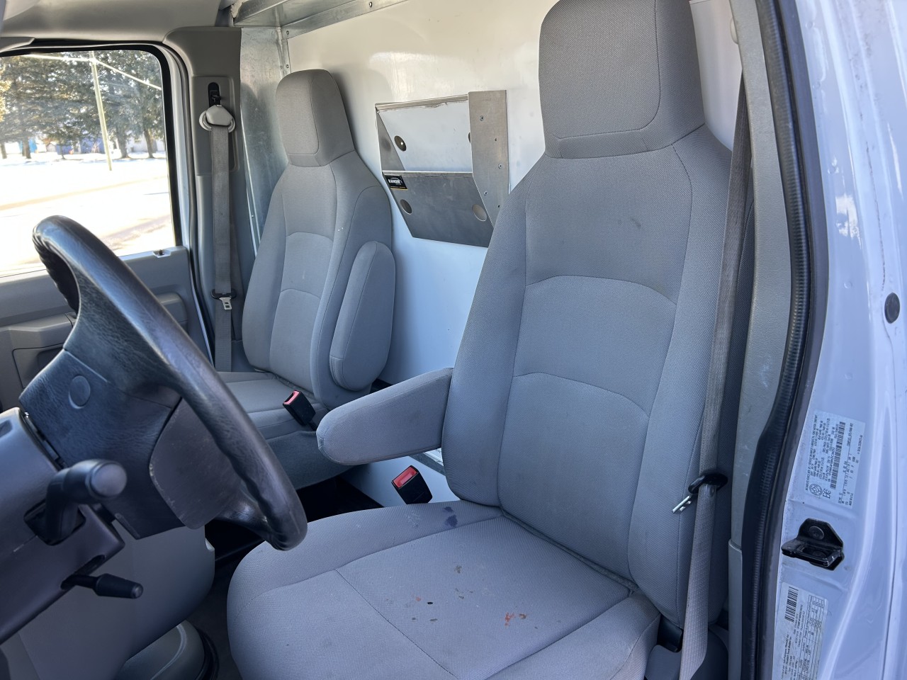 2019 Ford SÉrie E tronquÉ E-450 DRW WB Main Image