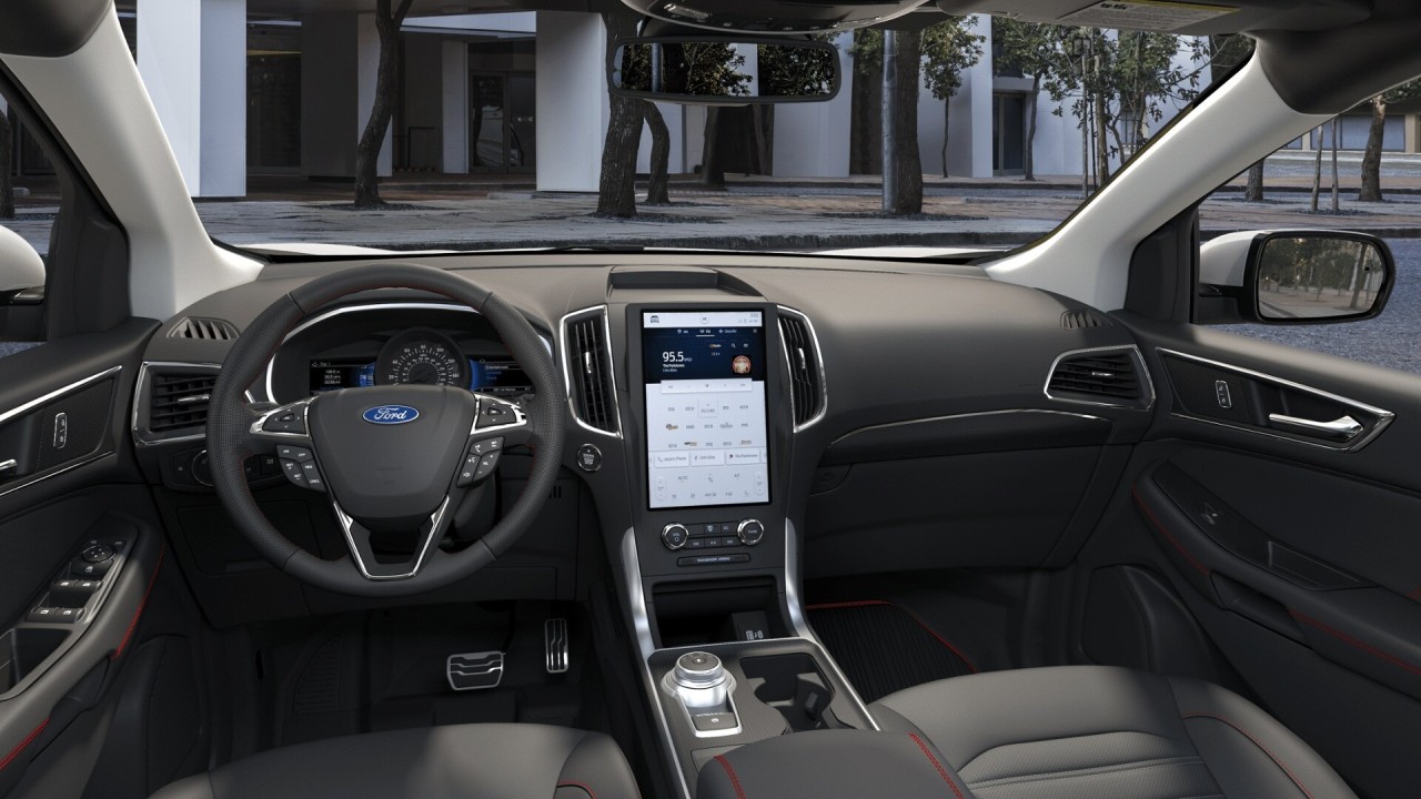 2022 Ford Edge ST-Line Main Image